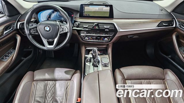 BMW 5-Series 2019 — photo 7