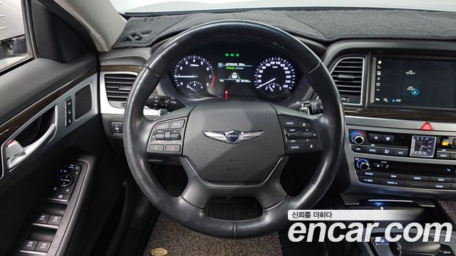 Genesis G80 2017 — photo 14