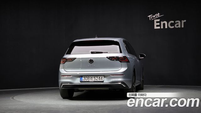 Volkswagen Golf 2025 — photo 4
