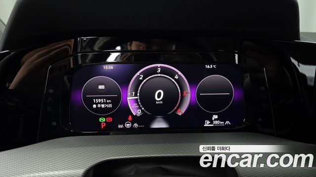 Volkswagen Golf 2025 — photo 8