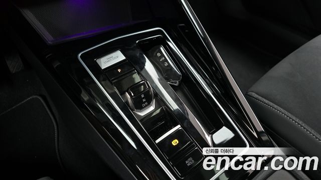 Volkswagen Golf 2025 — photo 9