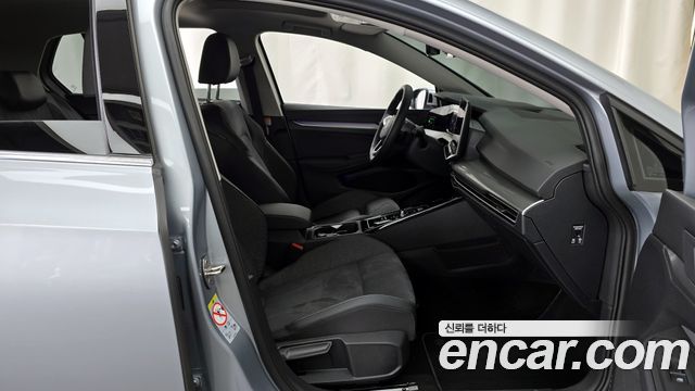 Volkswagen Golf 2025 — photo 11