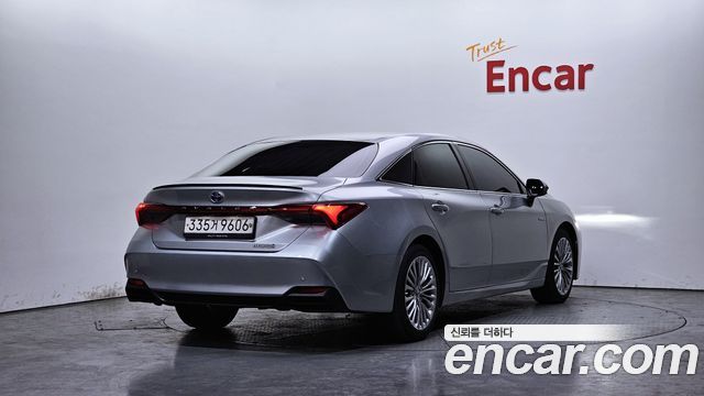 Toyota Avalon 2019 — photo 2