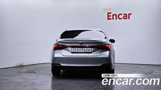Toyota Avalon 2019 — photo 4
