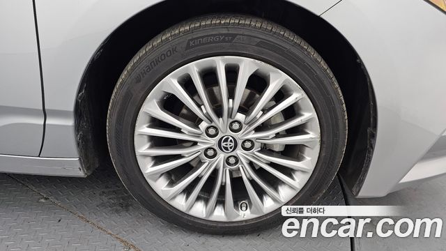 Toyota Avalon 2019 — photo 5
