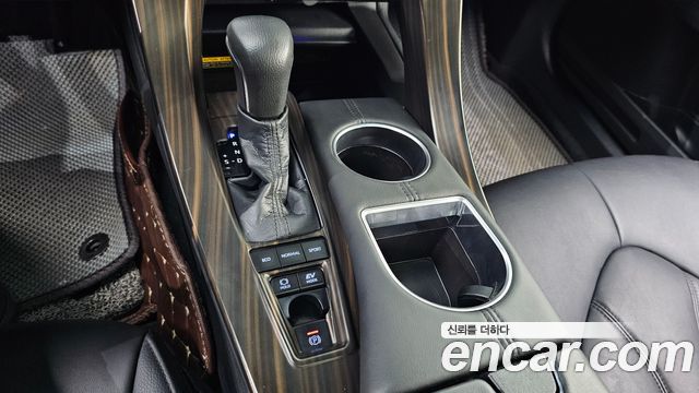 Toyota Avalon 2019 — photo 9