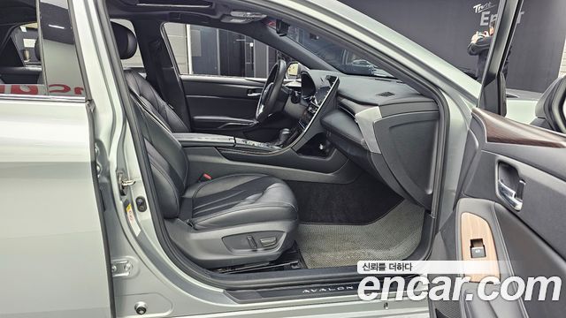 Toyota Avalon 2019 — photo 11