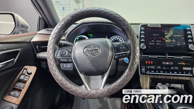Toyota Avalon 2019 — photo 13