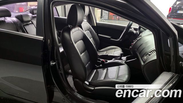 Kia K3 2014 — photo 12