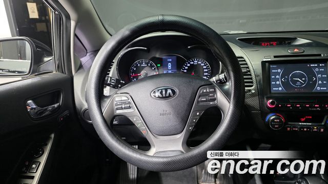 Kia K3 2014 — photo 13