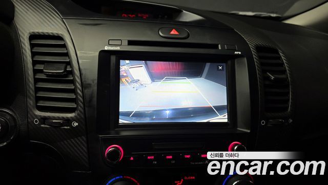 Kia K3 2014 — photo 18