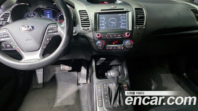 Kia K3 2014 — photo 20