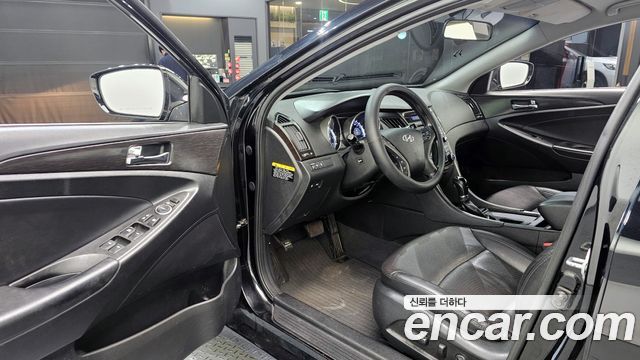 Hyundai Sonata 2013 — photo 11