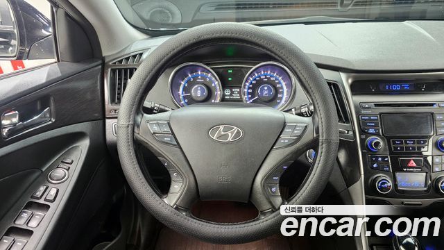 Hyundai Sonata 2013 — photo 14