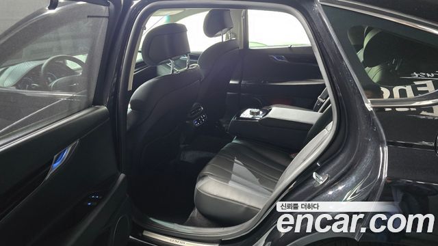 Genesis G80 2023 — photo 11