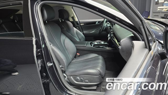 Genesis G80 2023 — photo 12