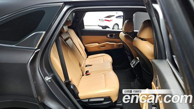 Kia Sorento 2022 — photo 11