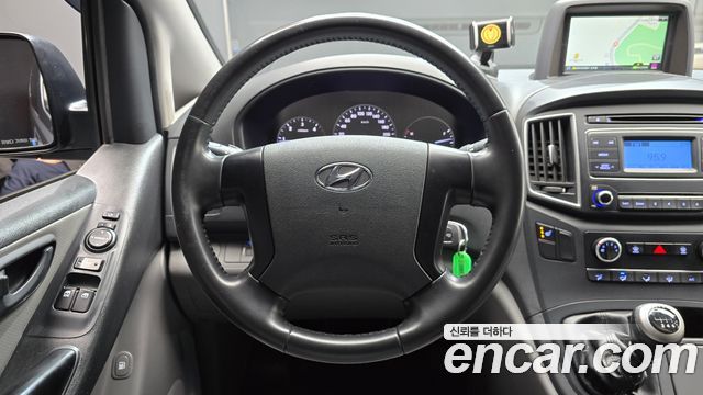 Hyundai Starex 2019 — photo 13