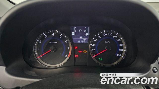 Hyundai Accent 2015 — photo 8
