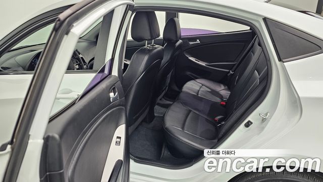 Hyundai Accent 2015 — photo 12