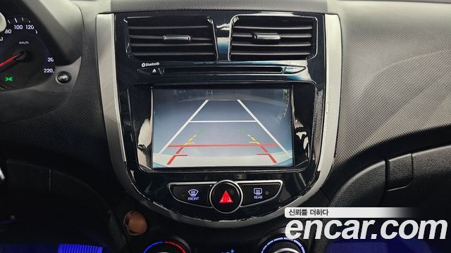 Hyundai Accent 2015 — photo 15