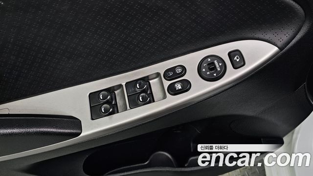 Hyundai Accent 2015 — photo 18