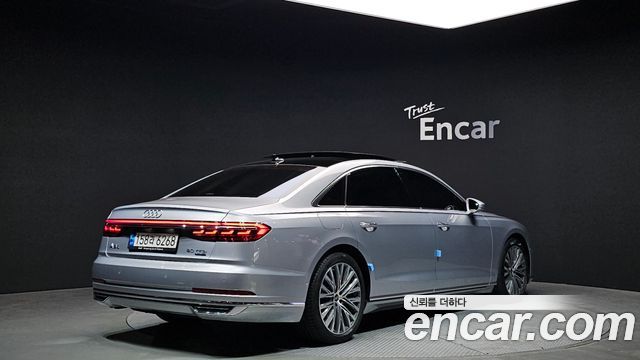 Audi A8 2021 — photo 2