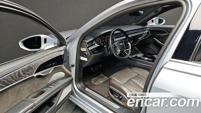 Audi A8 2021 — photo 10