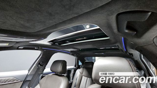 Audi A8 2021 — photo 19