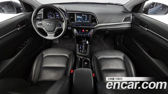 Hyundai AVANTE 2018 — photo 7