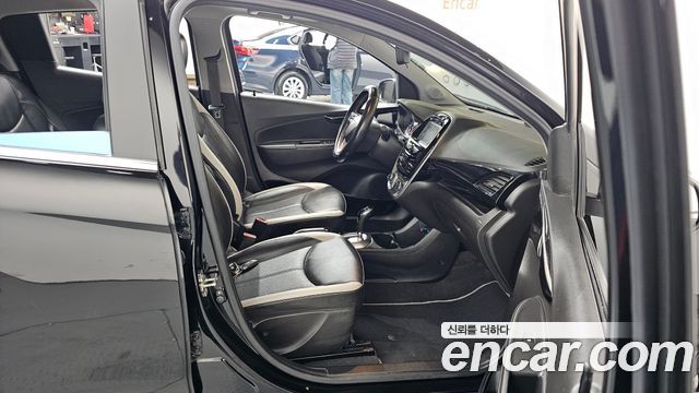Chevrolet Korea Spark 2017 — photo 11