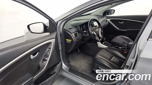 Hyundai i30 2014 — photo 10
