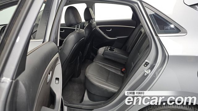 Hyundai i30 2014 — photo 11