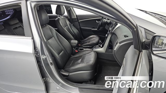 Hyundai i30 2014 — photo 13