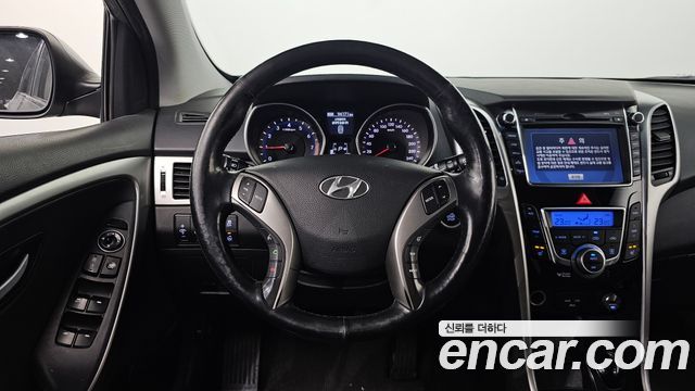 Hyundai i30 2014 — photo 16