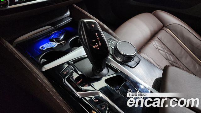 BMW Gran Turismo 2023 — photo 9