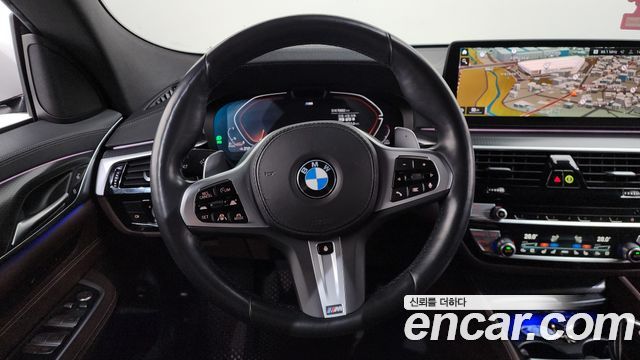 BMW Gran Turismo 2023 — photo 13