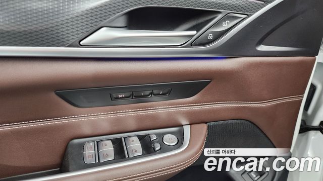 BMW Gran Turismo 2023 — photo 16
