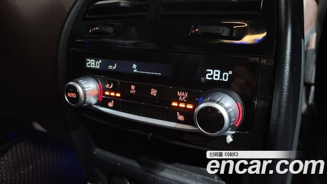 BMW Gran Turismo 2023 — photo 19