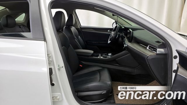 Kia K5 2020 — photo 11