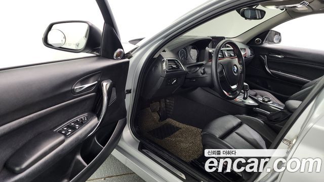 BMW 1-Series 2018 — photo 10