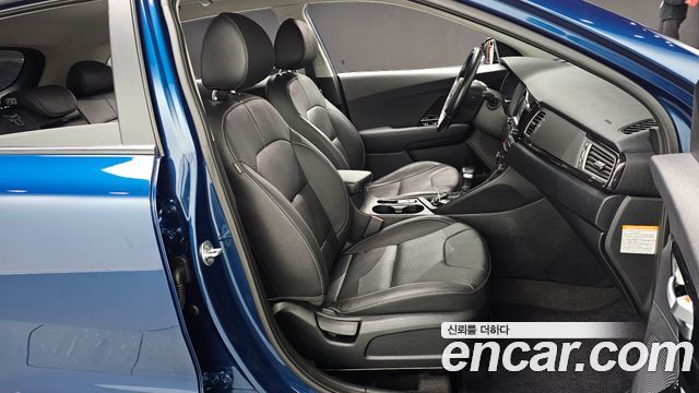 Kia Niro 2018 — photo 10