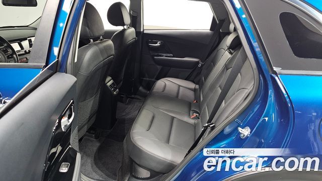 Kia Niro 2018 — photo 19