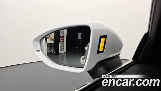 Audi A6 2023 — photo 16