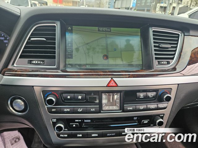 Hyundai Genesis 2015 — photo 14