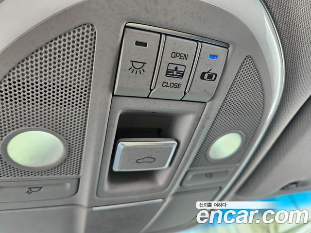Hyundai Genesis 2015 — photo 18
