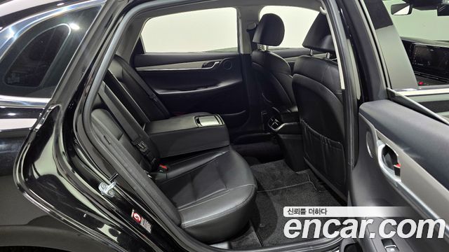Hyundai Grandeur 2023 — photo 13