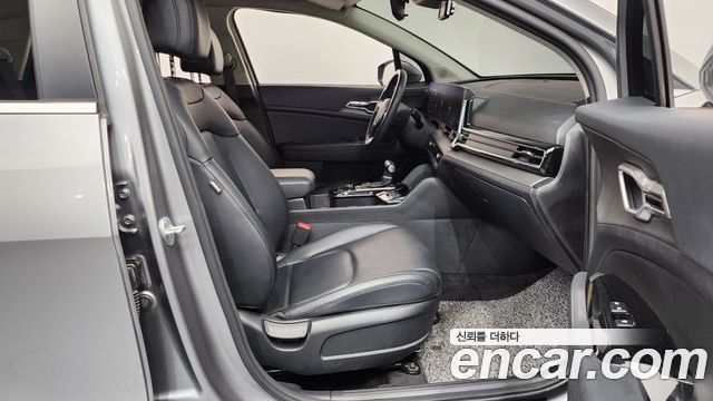 Kia Sportage 2022 — photo 11