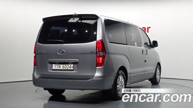 Hyundai Starex 2017 — photo 2