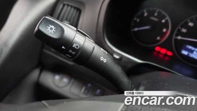 Hyundai Starex 2017 — photo 17